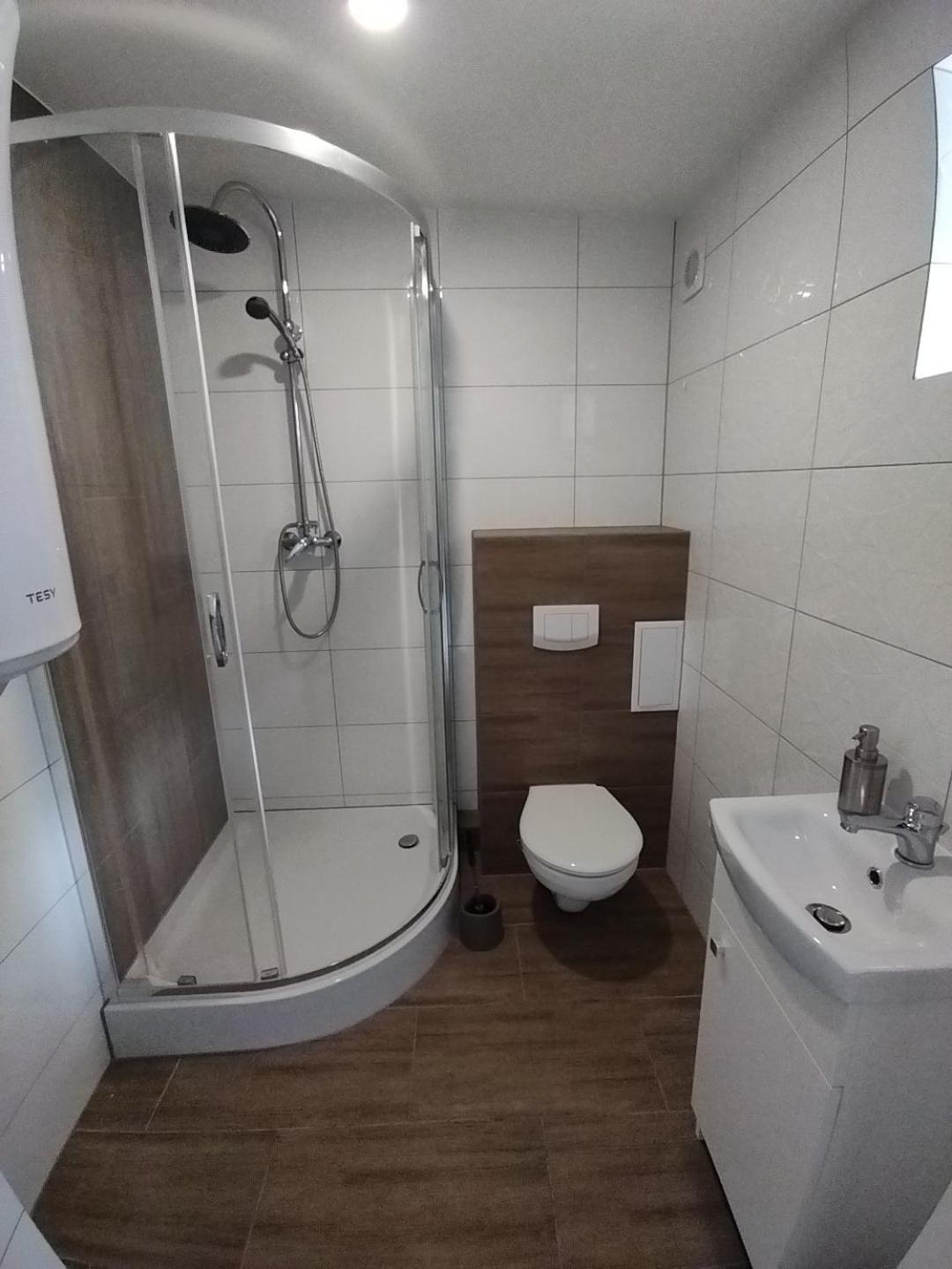 Przy Jeziorze Dlugie (Lubuskie)